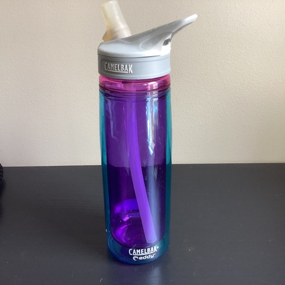 Camelbak Eddy Purple and Blue Insulated 32oz Tumbler - Picture 1 of 5